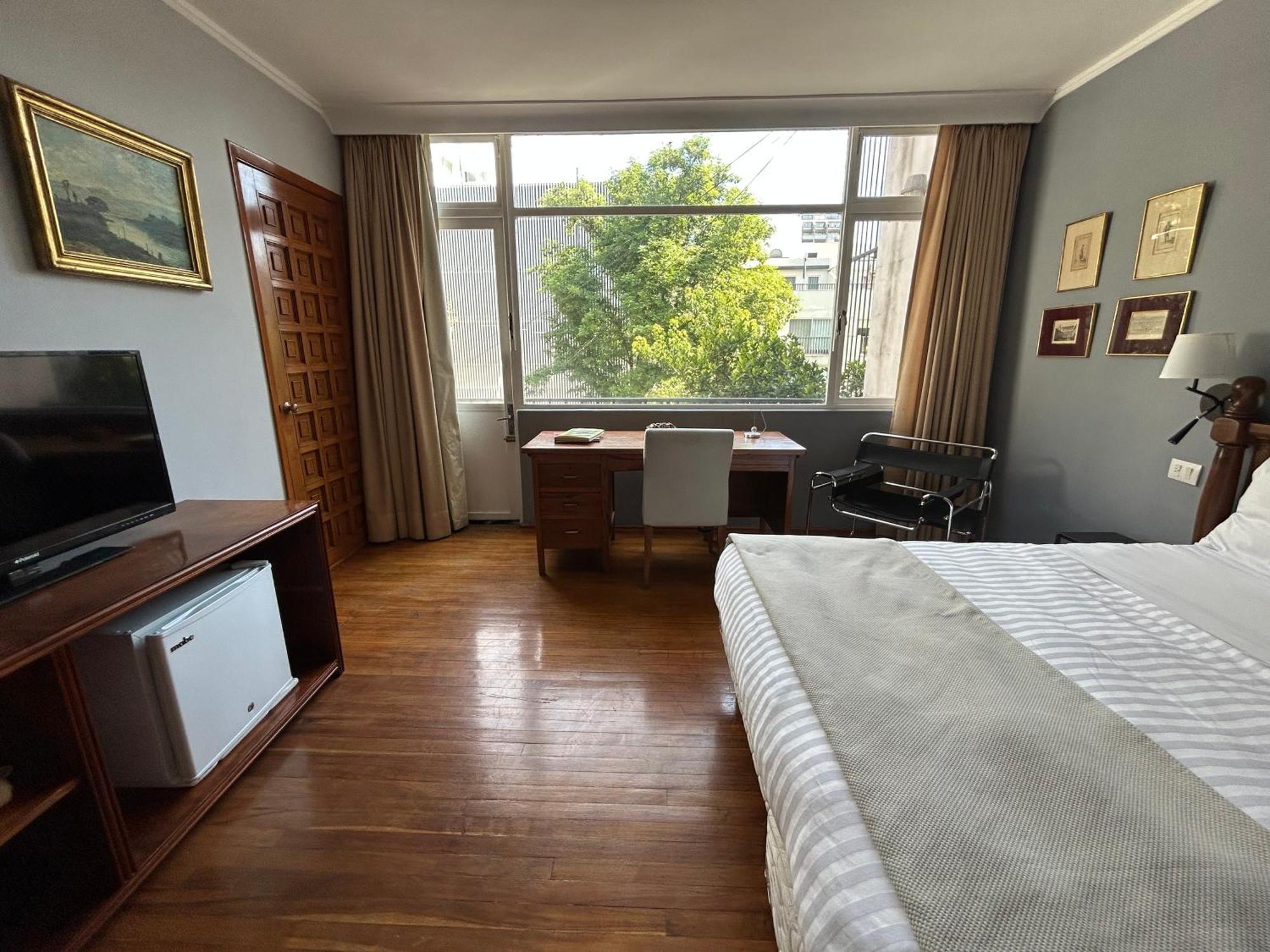 Lindas Suites Eugenio Sue, Mexico City